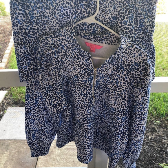 Lilly Pulitzer Tops - Lilly scalloped shorts and full zip popover